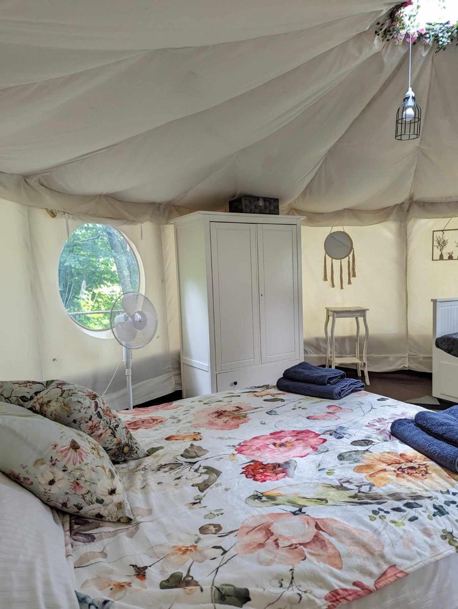 Luxury Glamping @Moulin Des Forges Hotel Moutier-Malcard Kültér fotó